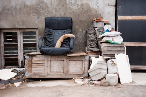 Efficient clearance services for homes and offices
